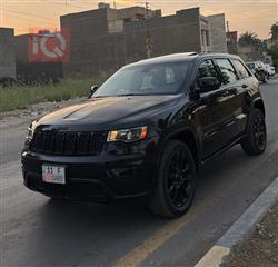 جیپ گراند شیرۆکی